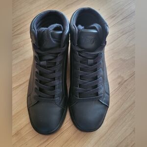 Fuego Women's Black High-Top Size 7
